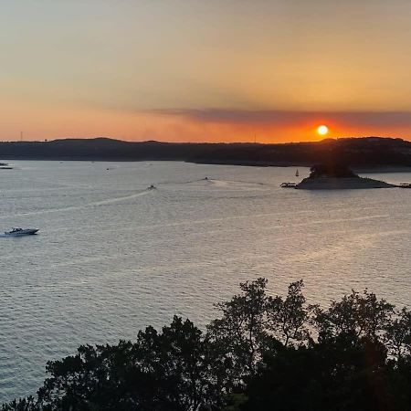 Вилла Atlantis On Lake Travis Pool Hot Tub Dock Leander Экстерьер фото